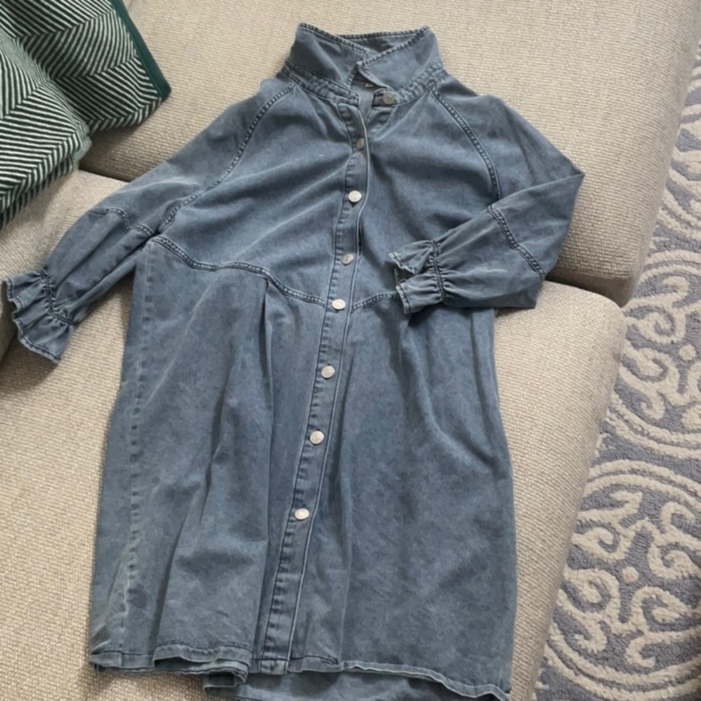 Light Wash Button-Front Denim Midi Skirt